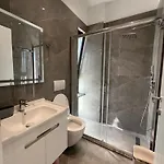 Niks Vlorë